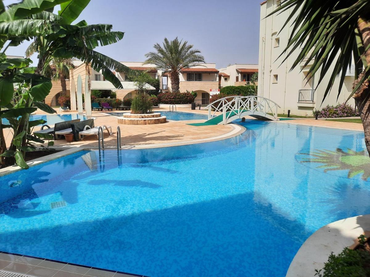 Sunrise Beach Suite B7 Gastria Luaran gambar